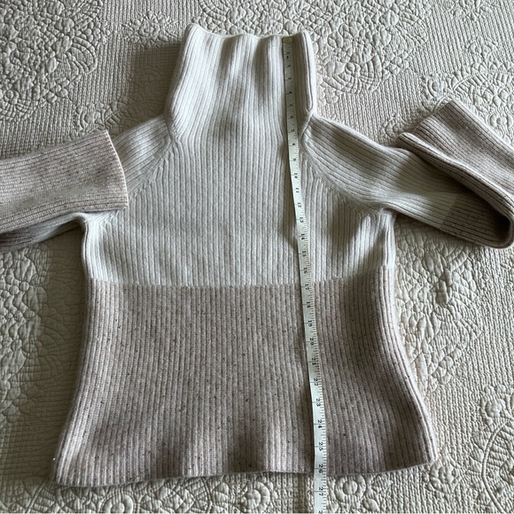 Ann Taylor ribbed heavy gauge 2 toned wide turtleneck - Picture 7 of 9